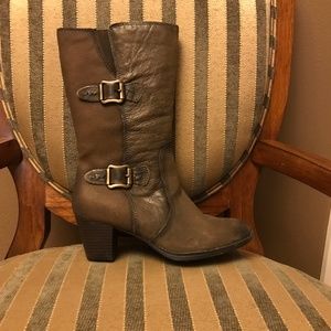 Earth brand women’s boot 8B